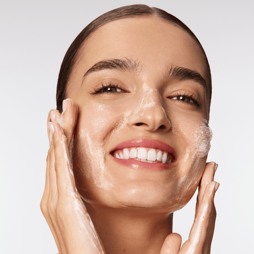 GENTLECLEAN™ - Vitamin Infused Calming Wash